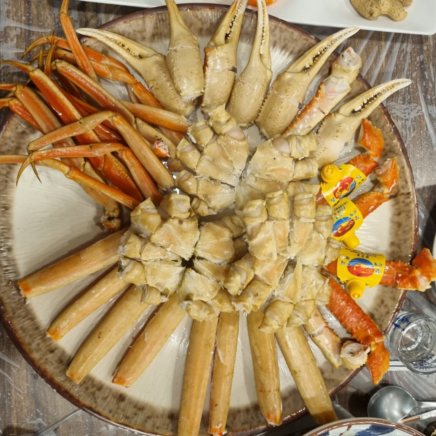 사계절대게직판장(Sagyejeol Daege Jikpanjang)