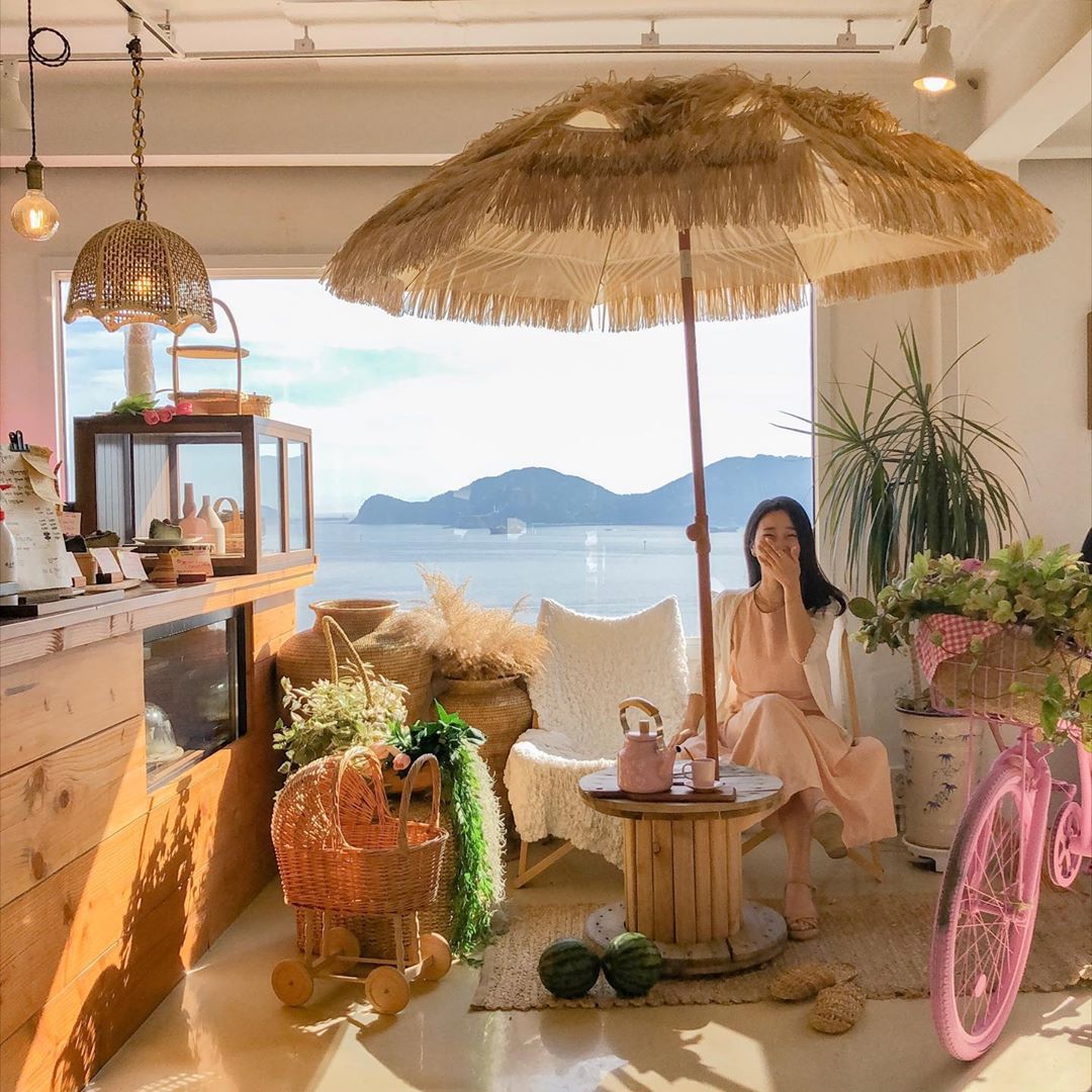 흰여울비치(Huinnyeoul Beach)