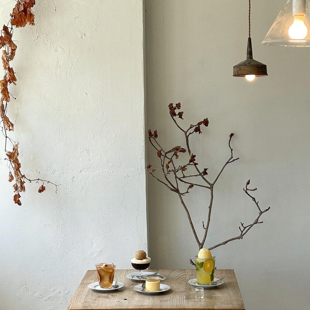 네살차이(4years apart)