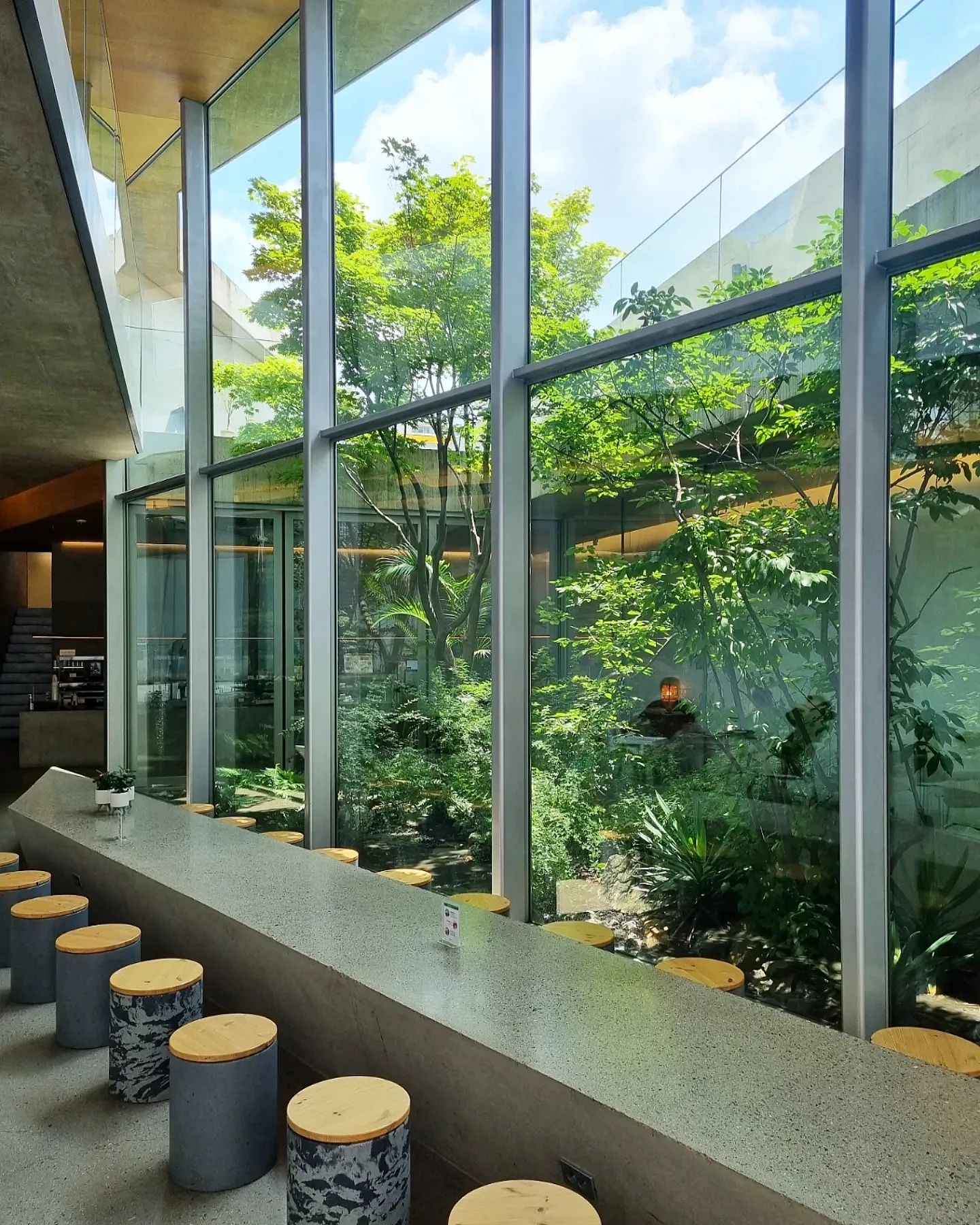 숨 어반(SUUM URBAN)