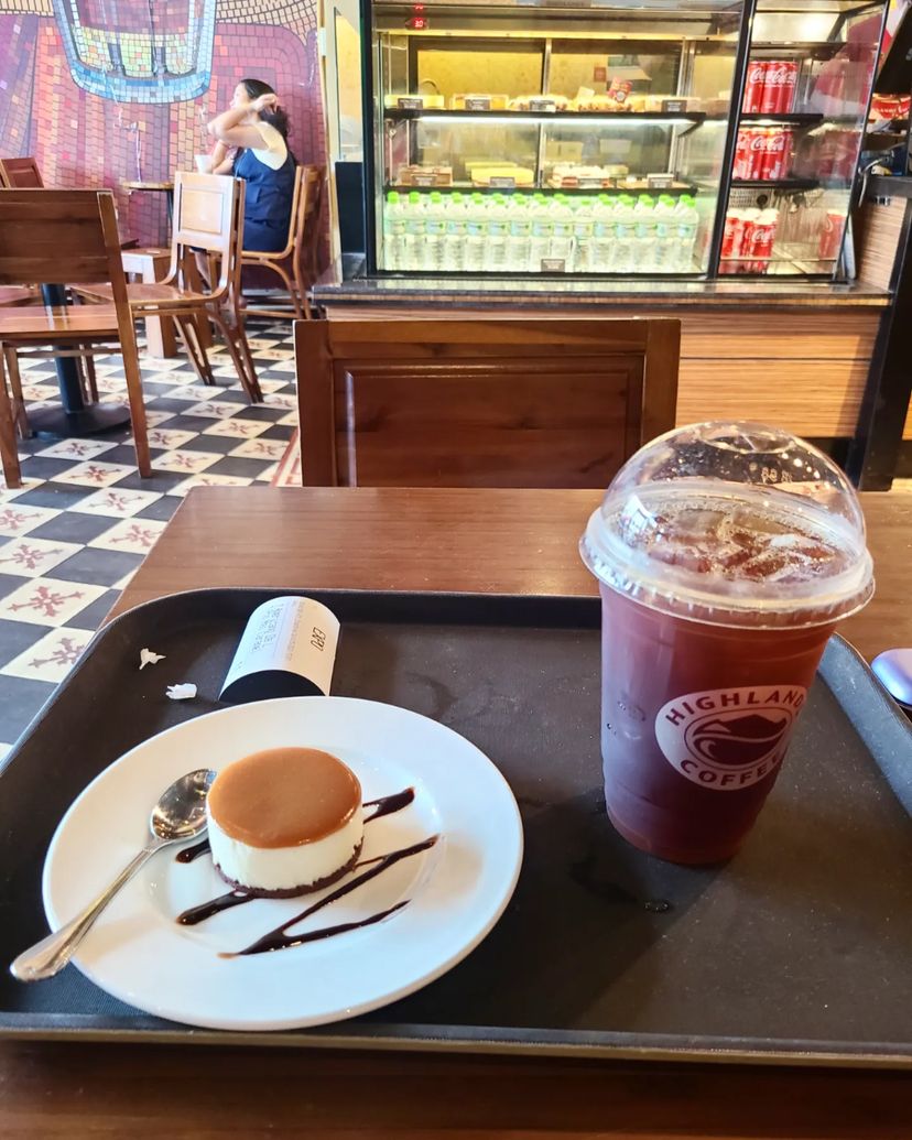 Highlands Coffee(하이랜드 커피 인도차이나점)