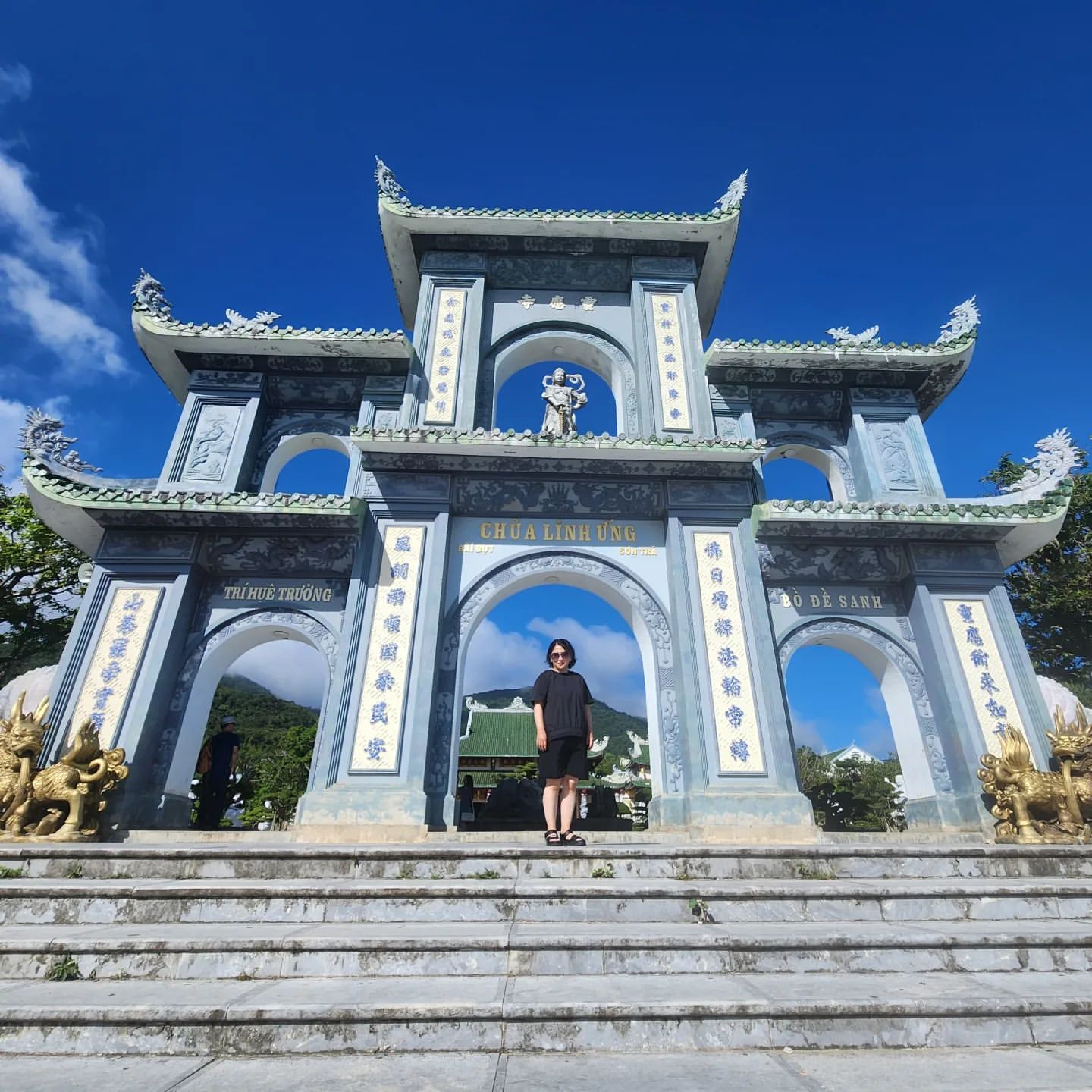 Chùa Linh Ứng(Linh Ung Pagoda)