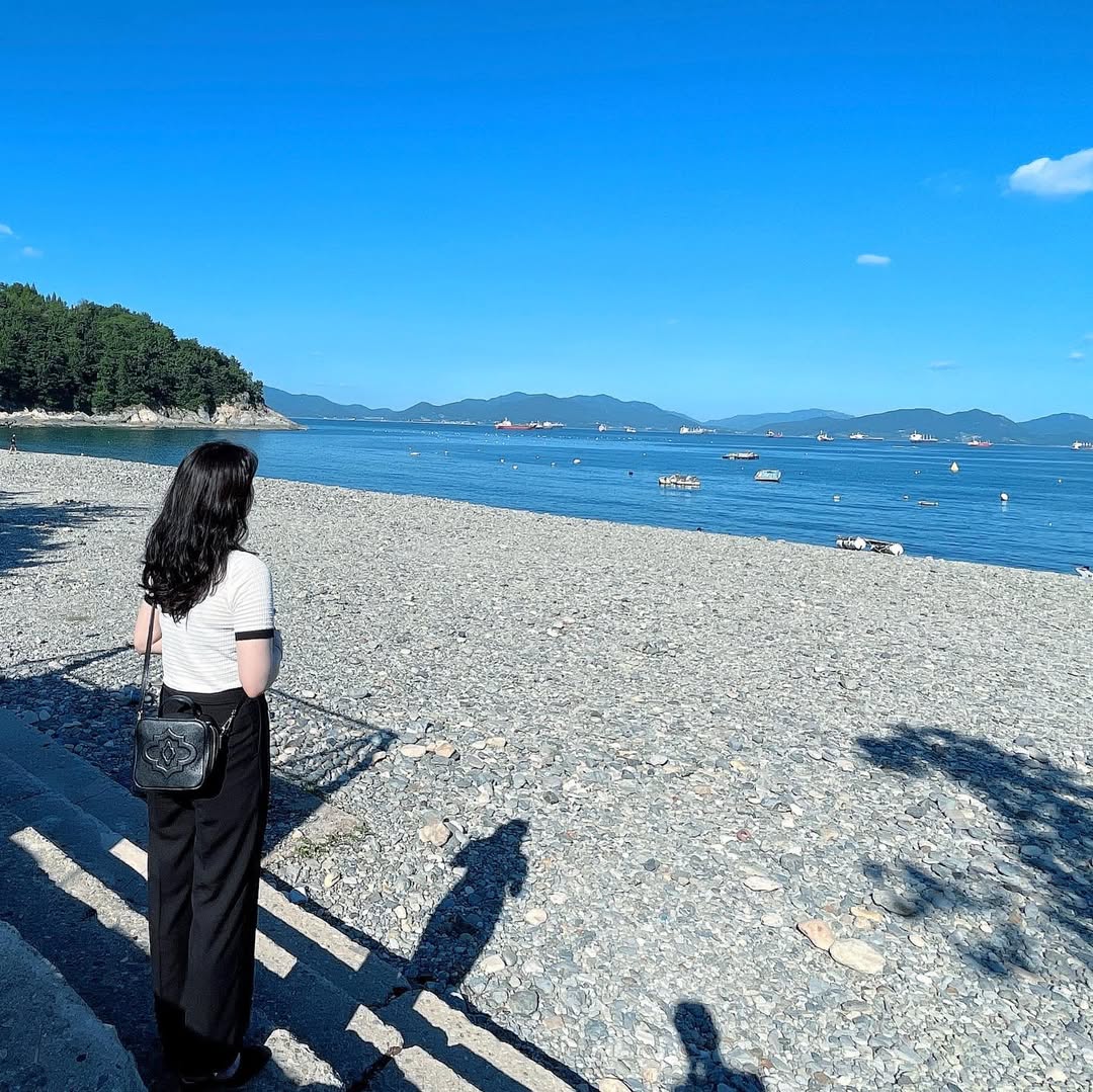 만성리검은모래해변(Manseongri Black Sand Beach)'s picture