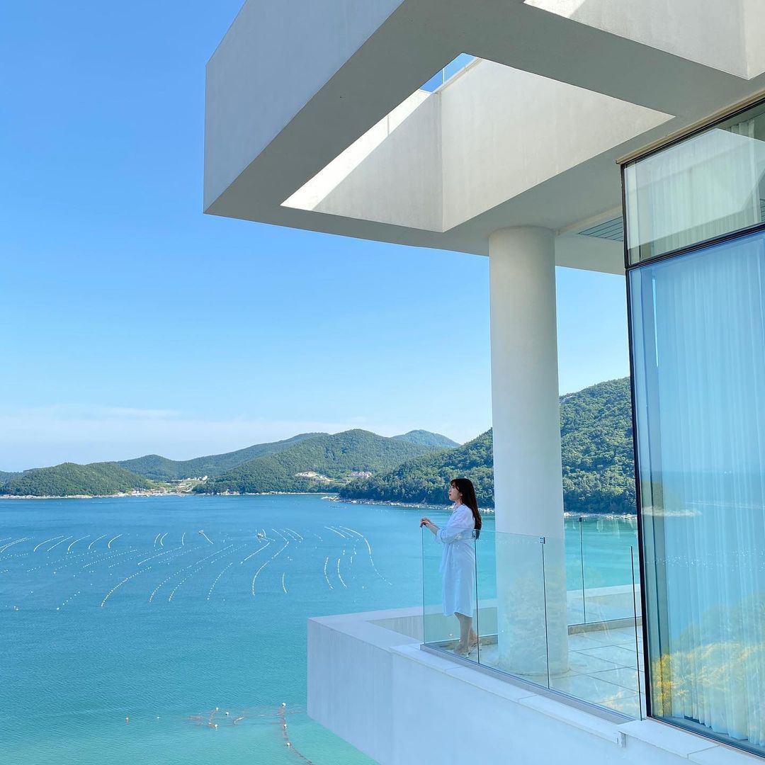 모이핀(MOI FIN)'s picture