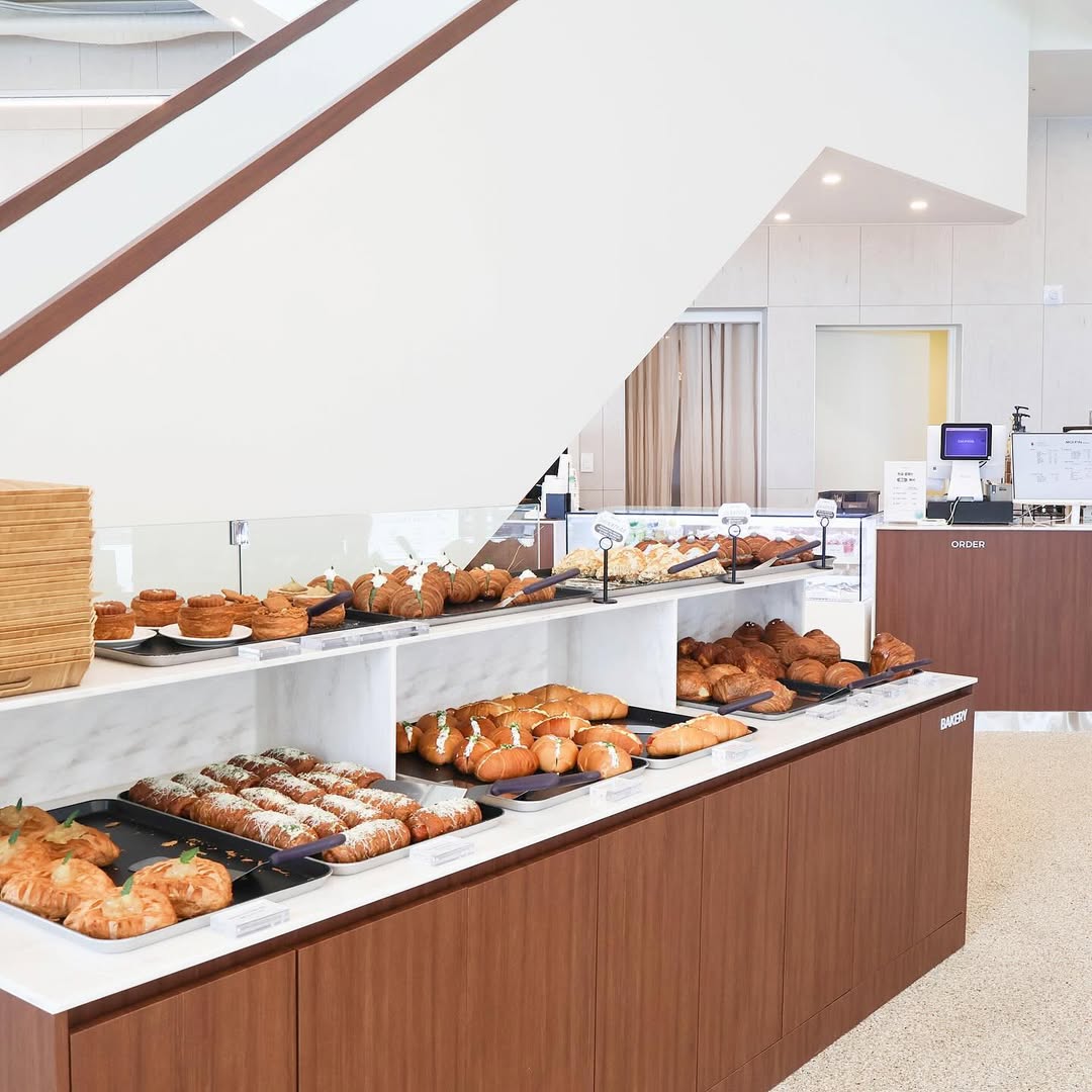 모이핀(MOI FIN)'s picture