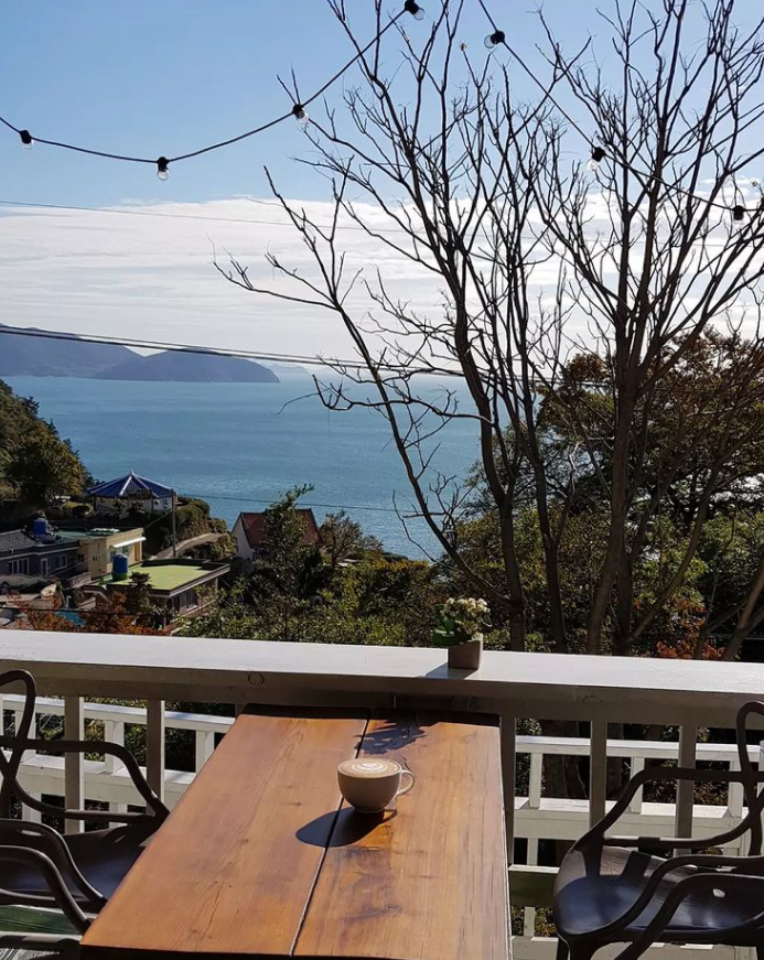 박원숙의 커피앤스토리 다랭이마을점(Park wonsuk's Coffee & Story in Darangyi Village)