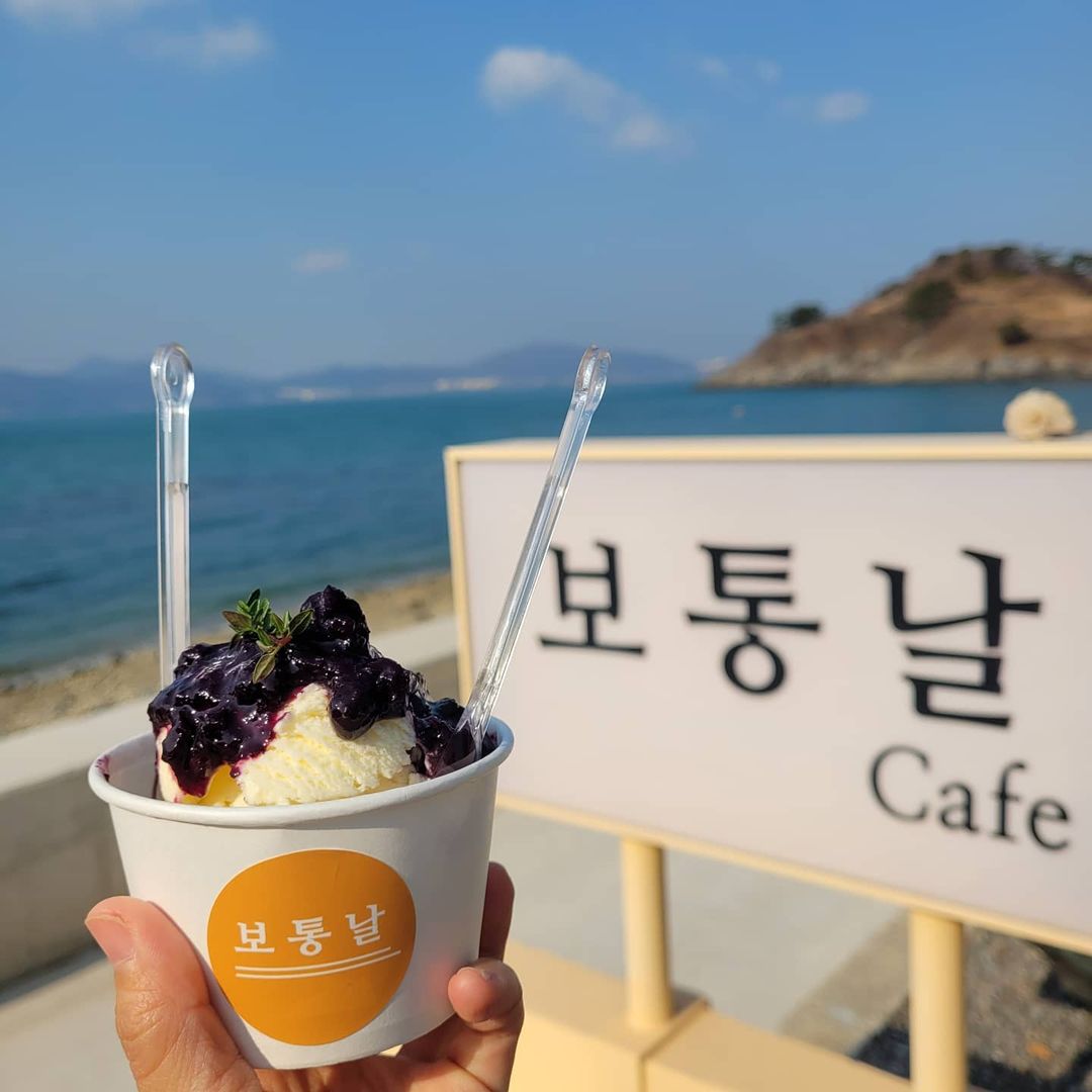 보통날(Cafe Normal Day)