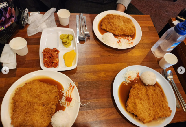 털보왕돈까스 (Teolbo Jumbo Pork Cutlet)