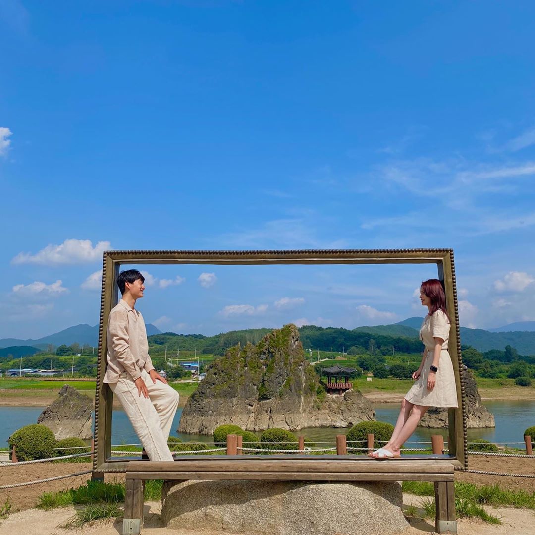 도담삼봉(Dodamsambong Peaks)
