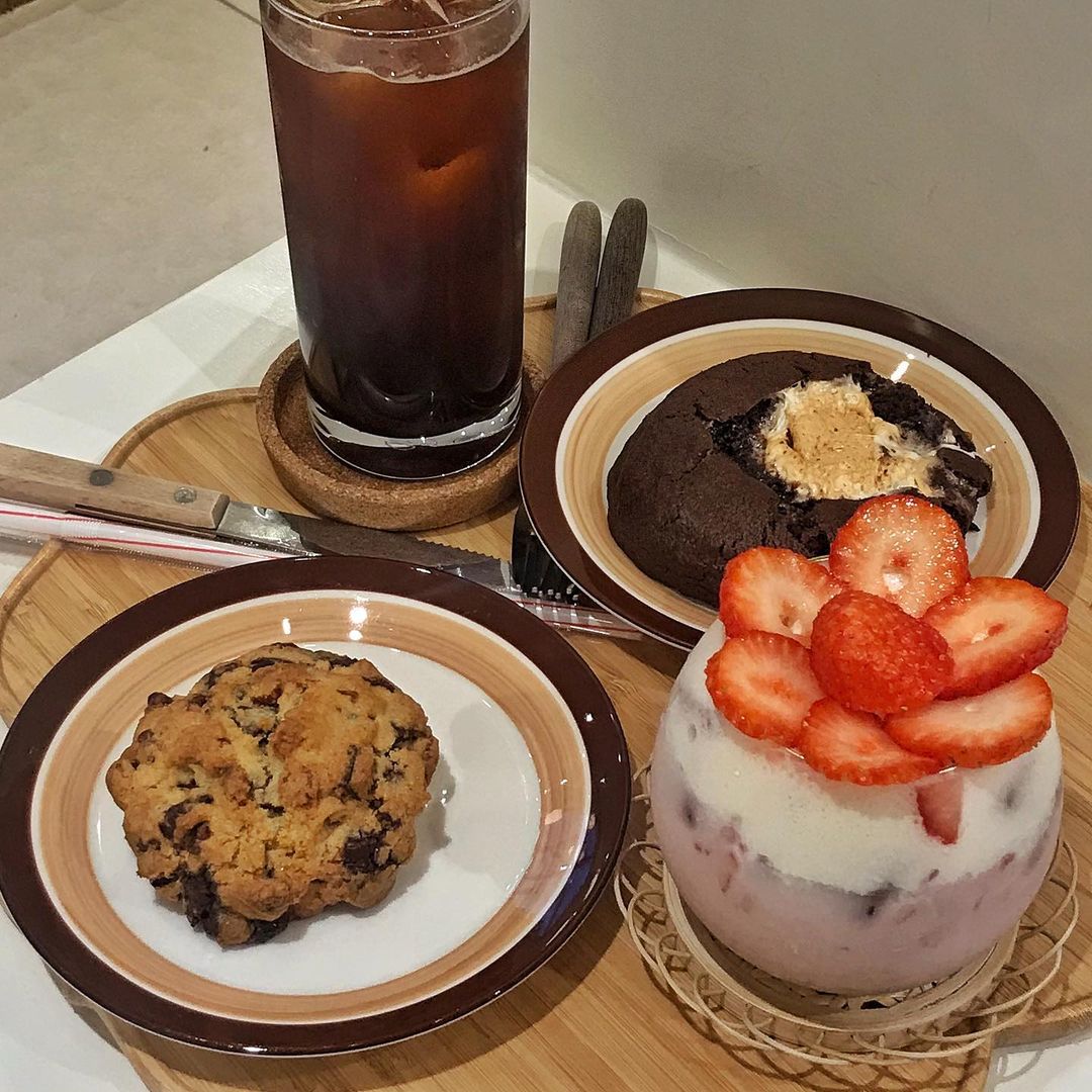 열두달봄(12MONTH SPRING)