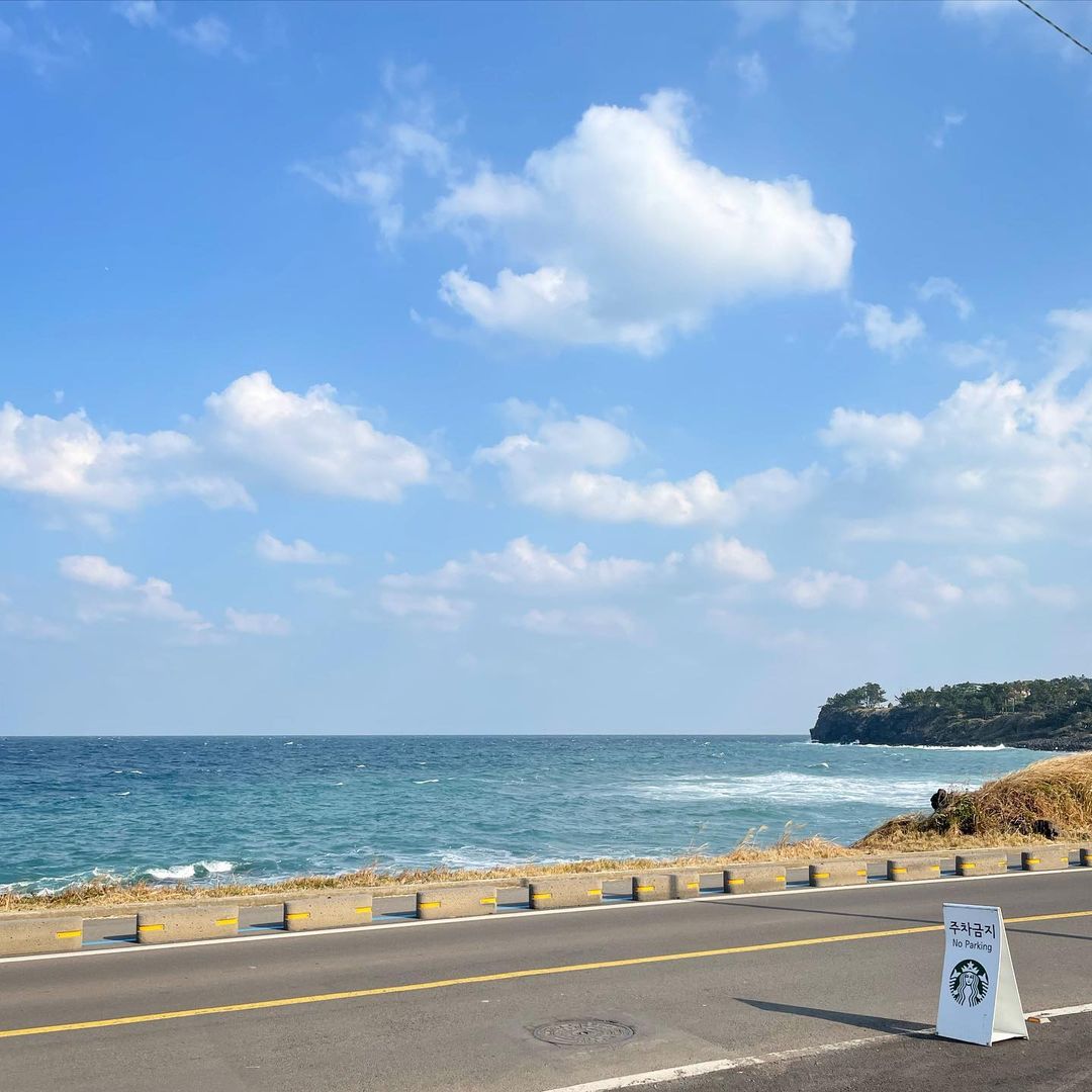 스타벅스 제주애월DT점(Starbucks Jeju Aewol)