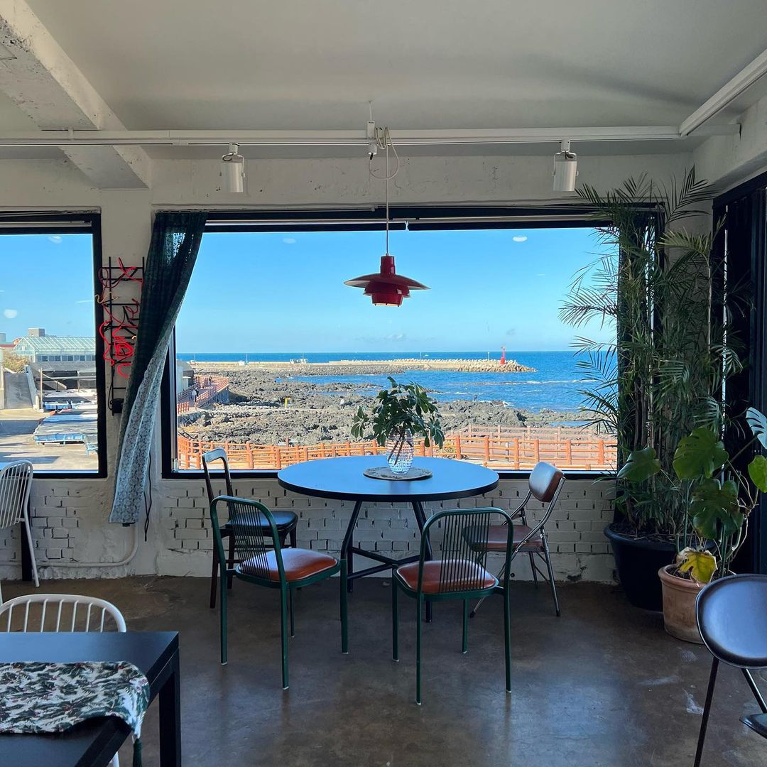 니모메 빈티지 라운지(Nimome Vintage Lounge)