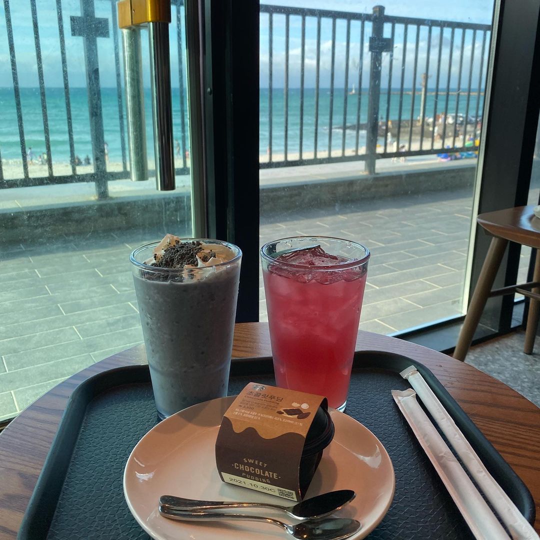 스타벅스 제주협재점(STARBUCKS Jeju Hyeopjae branch)