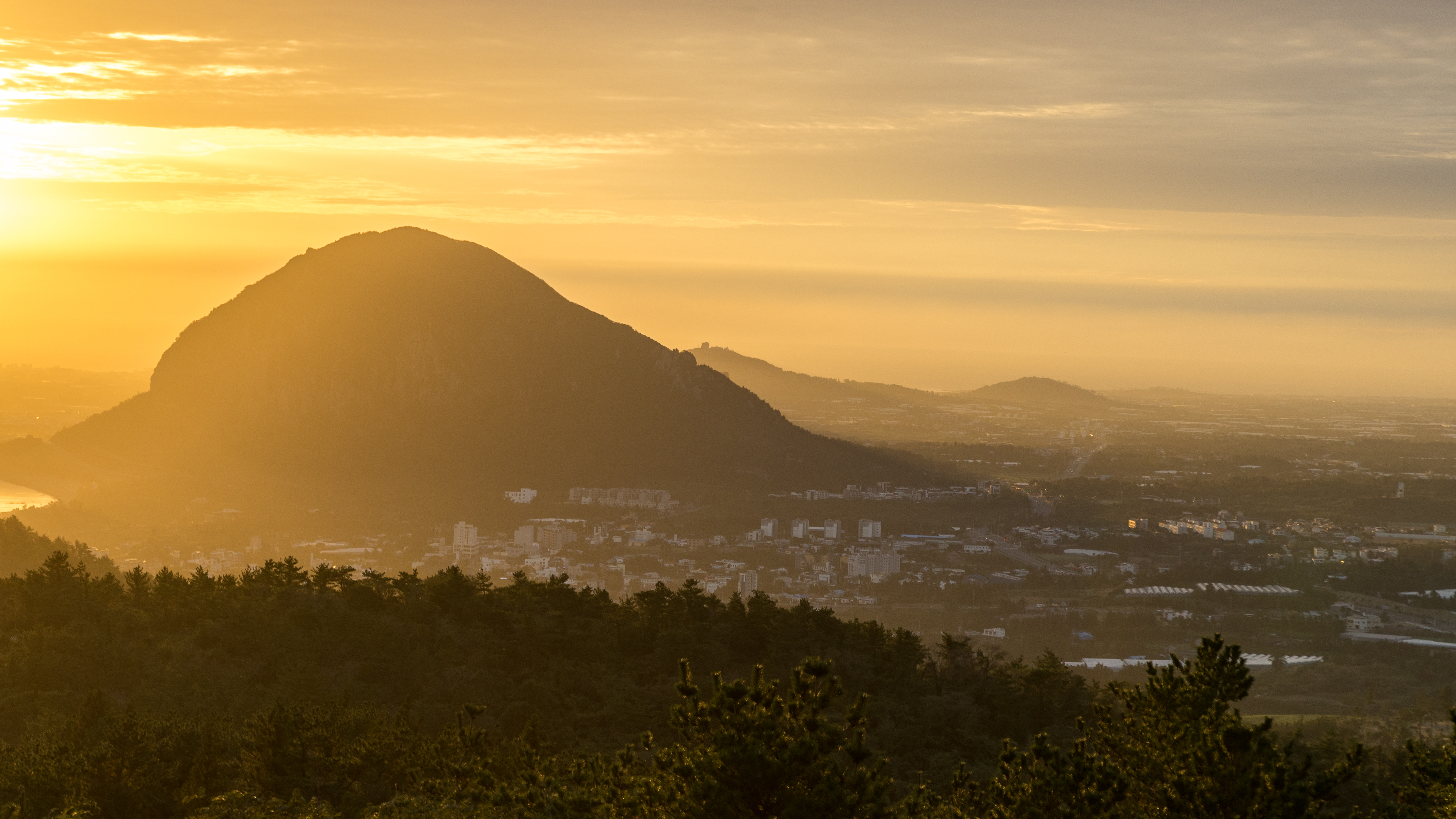 군산오름's picture