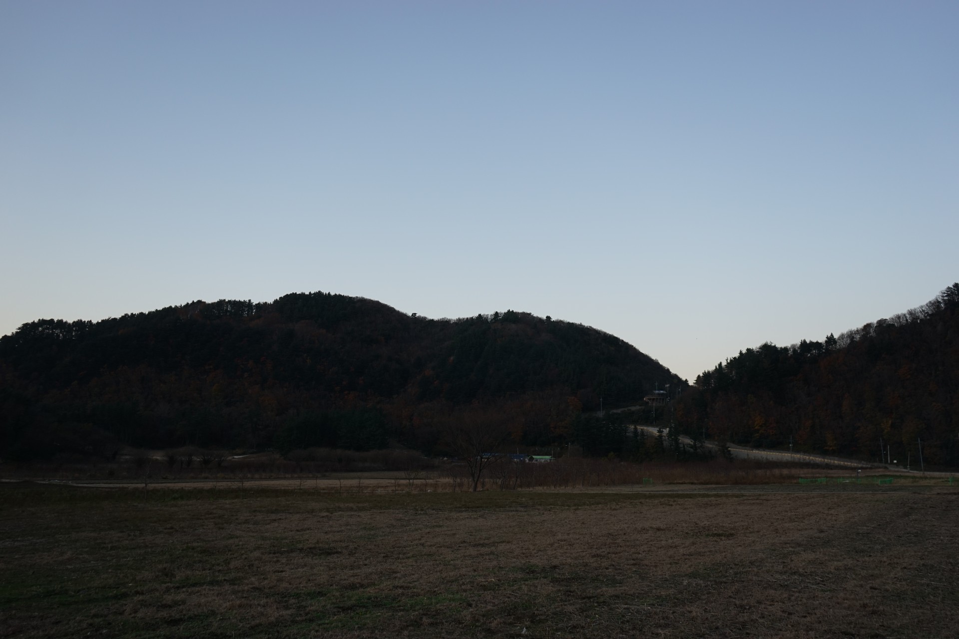나리분지(Nari Basin)
