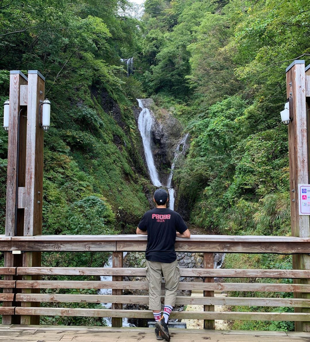 봉래폭포(Bongrae Falls)