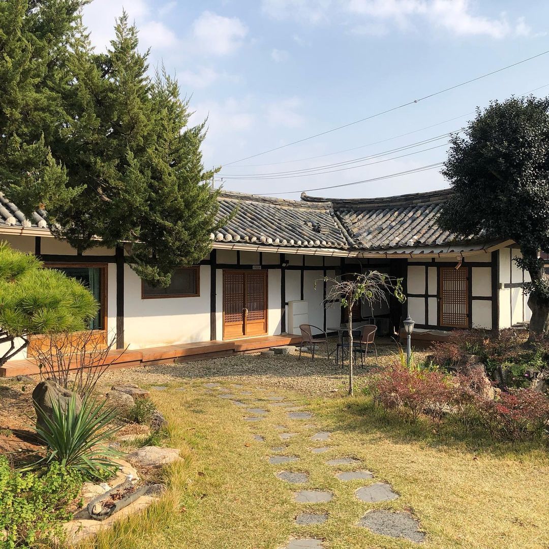 느루갤러리앤카페(Neuru Gallery & Cafe)