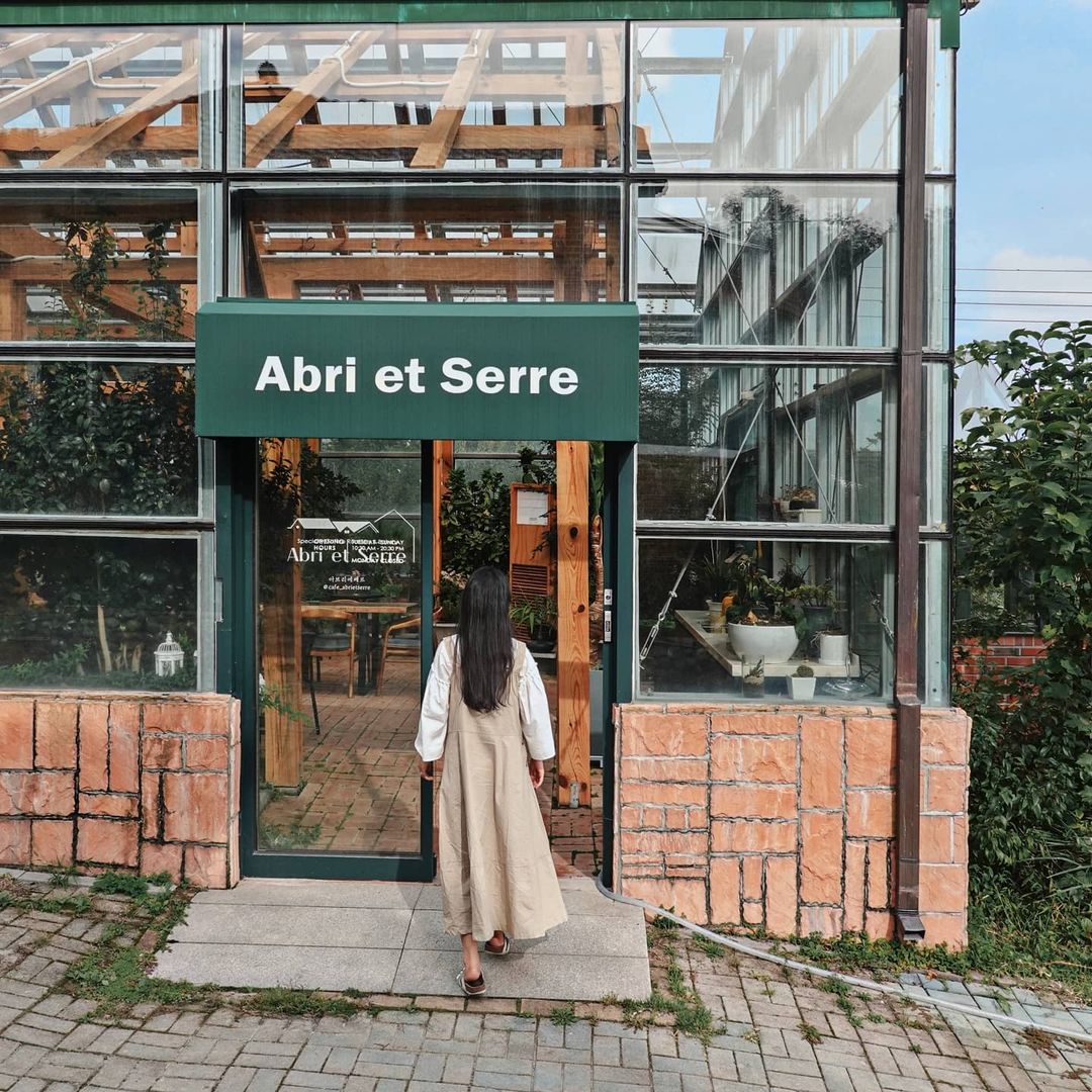 아브리에쎄르(Abri et Serre)