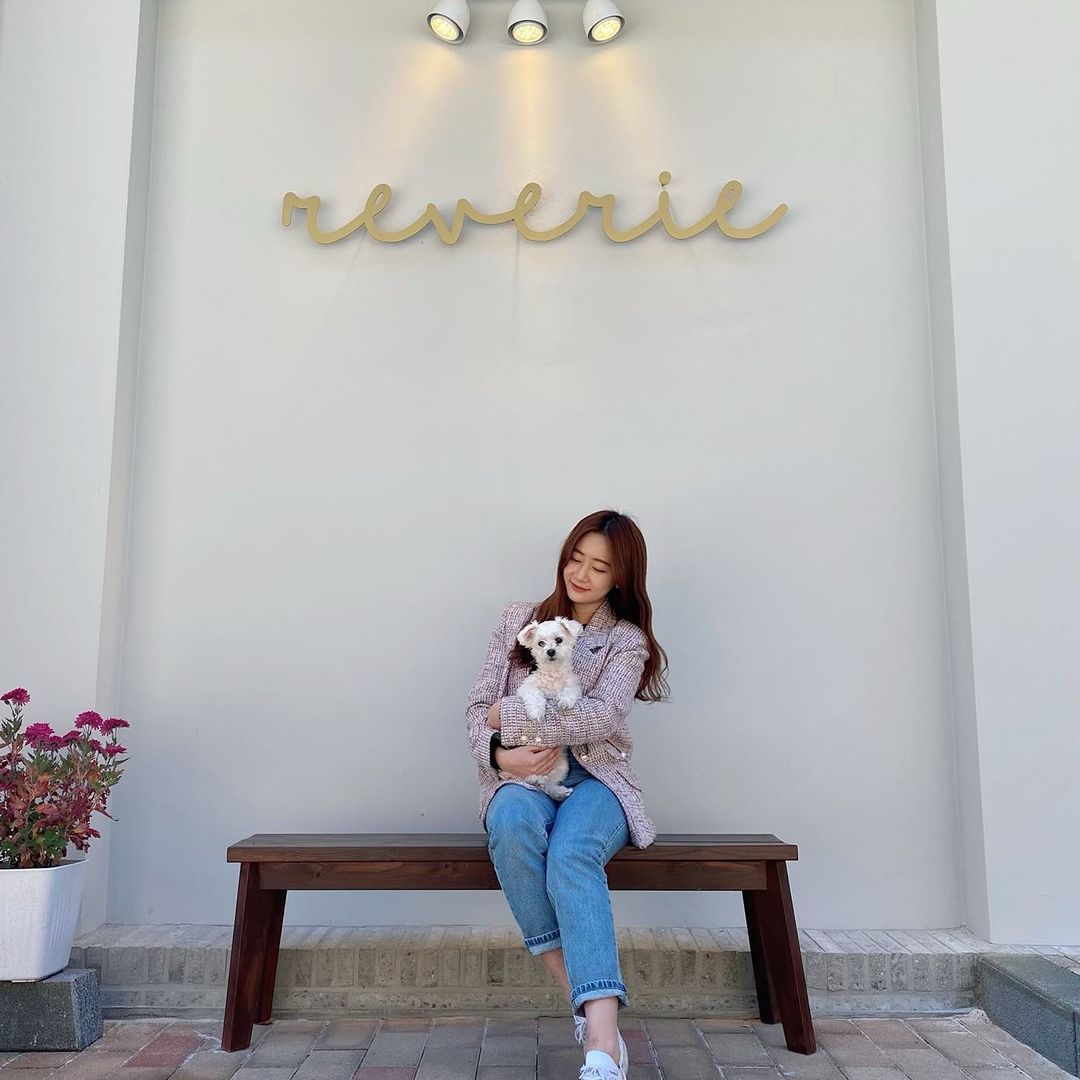 카페 레버리(Cafe Reverie)