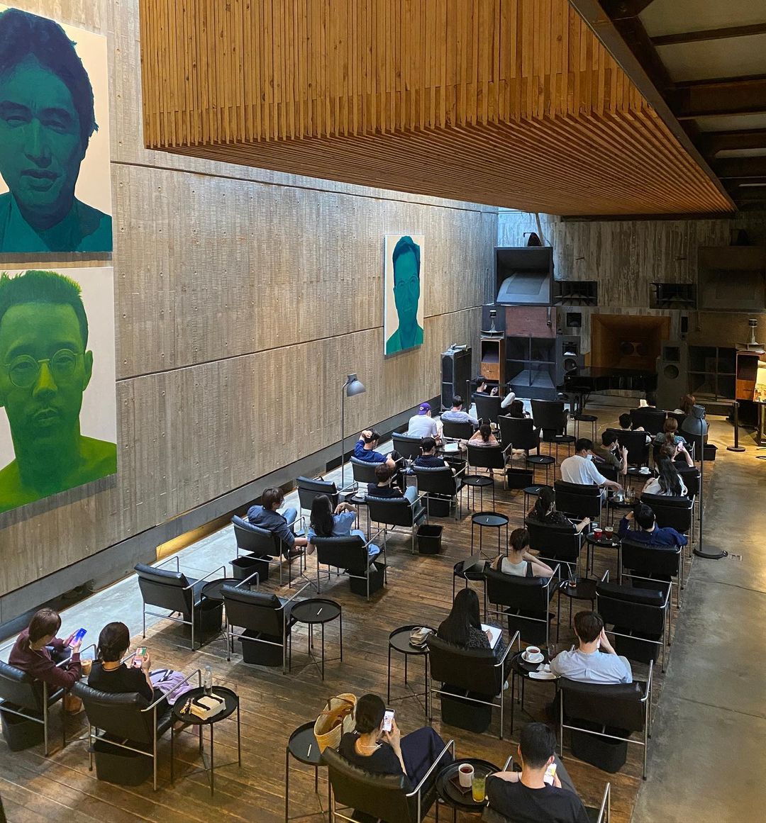 황인용뮤직스페이스카메라타