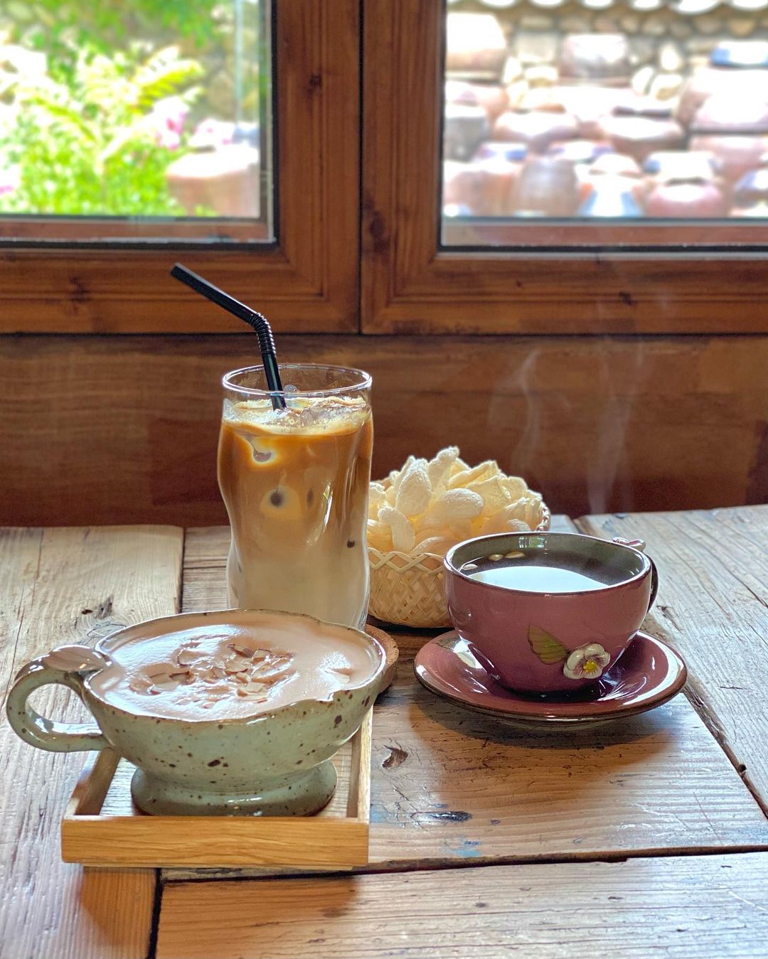 뜰아래 한옥카페(Ddlarae Hanok Cafe)