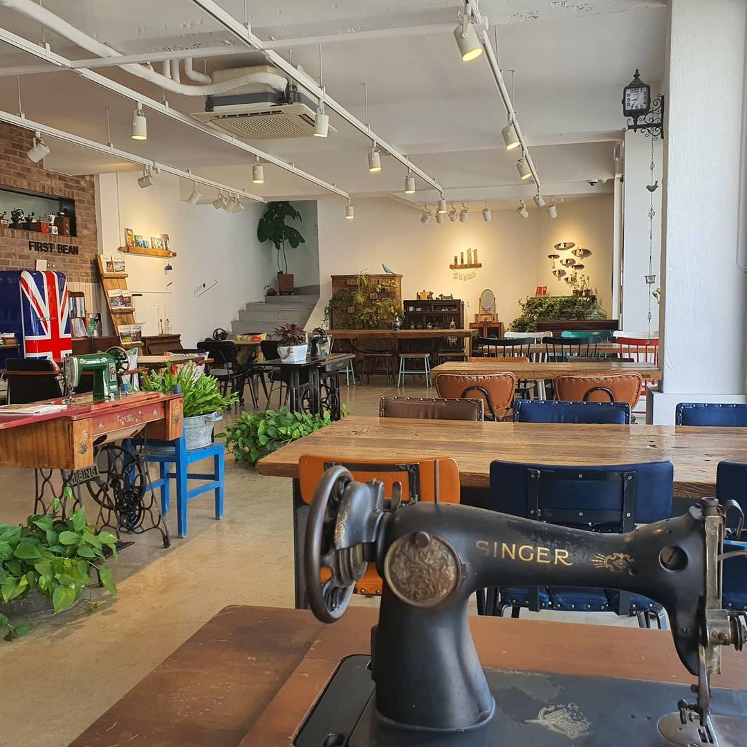 퍼스트빈하우스(First Bean House)