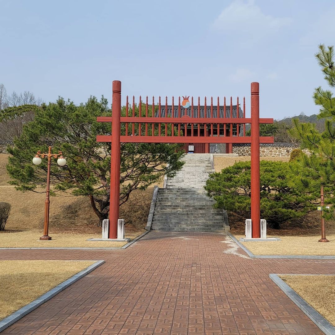 만인의 총(Tomb of Ten Thousand Patriotic Martyrs)'s picture