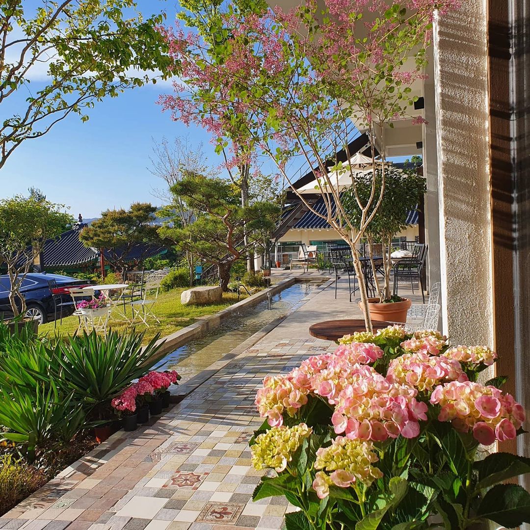 오름플라워카페(O'Rmm Flower Coffee)