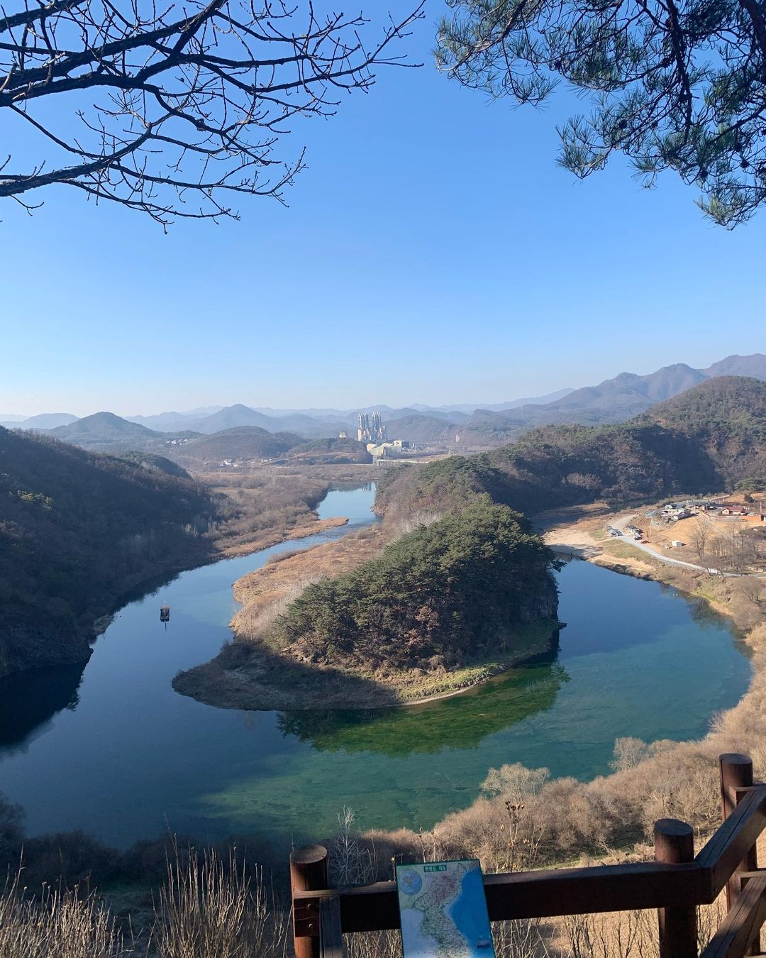 한반도지형(Yeongwol Korean Peninsula Cliffs)