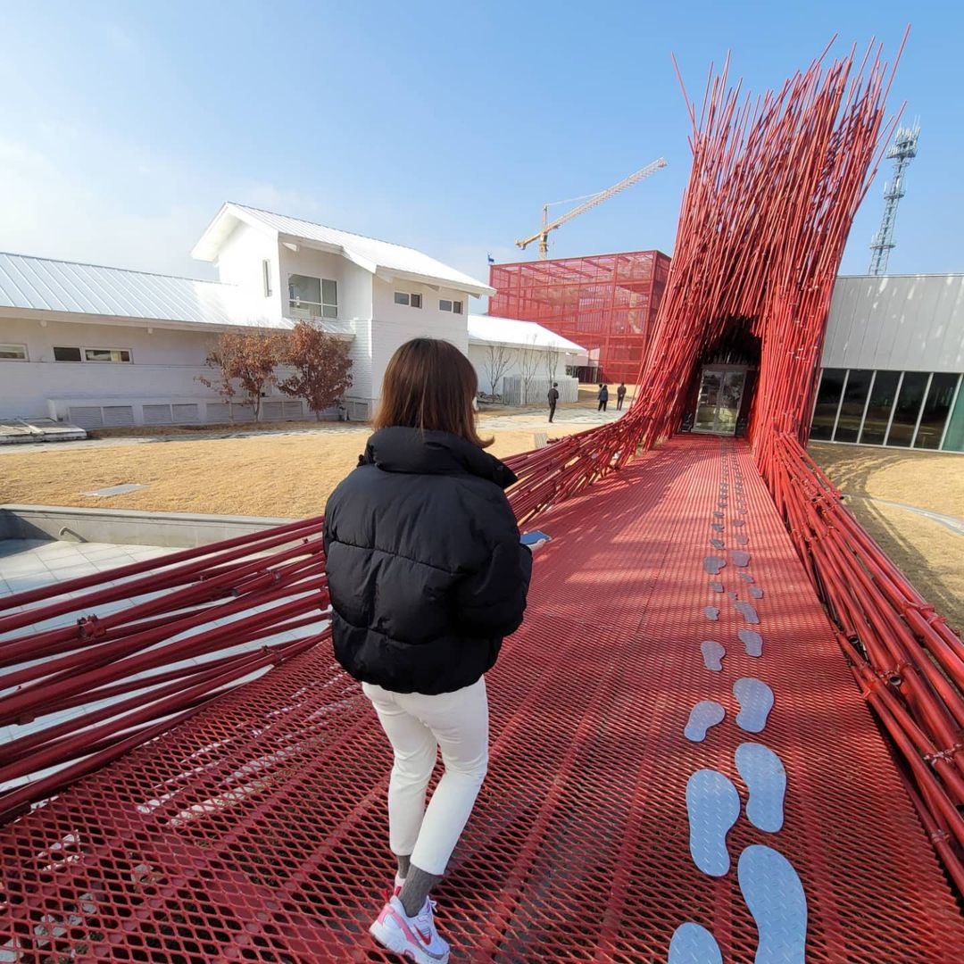 젊은달와이파크 (Museum of Youngwol Y Park)