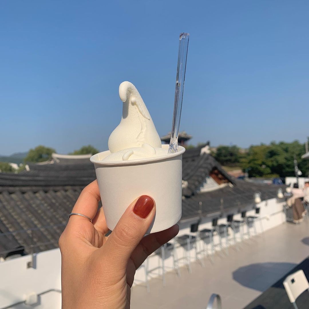 정지영커피로스터즈 화홍문점(Jung Jiyoung Coffee Roasters Hwahongmun Branch)