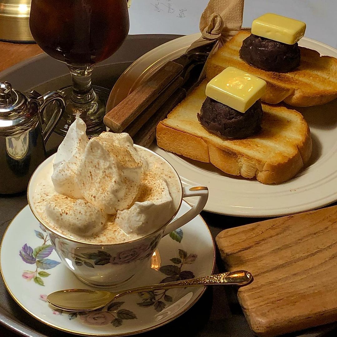 쿠로이시로(cafe kuroisiro)