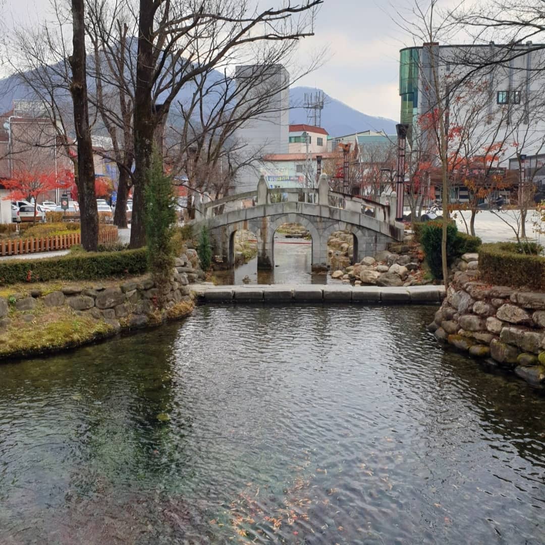 황지연못(Hwangji Pond)