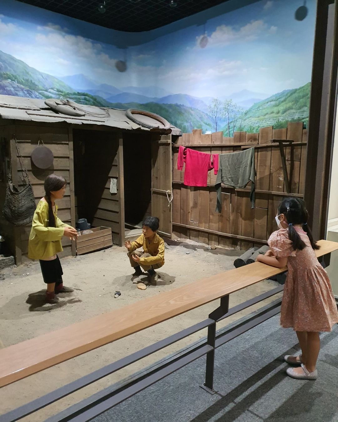Following Taebaek's Underground Stories