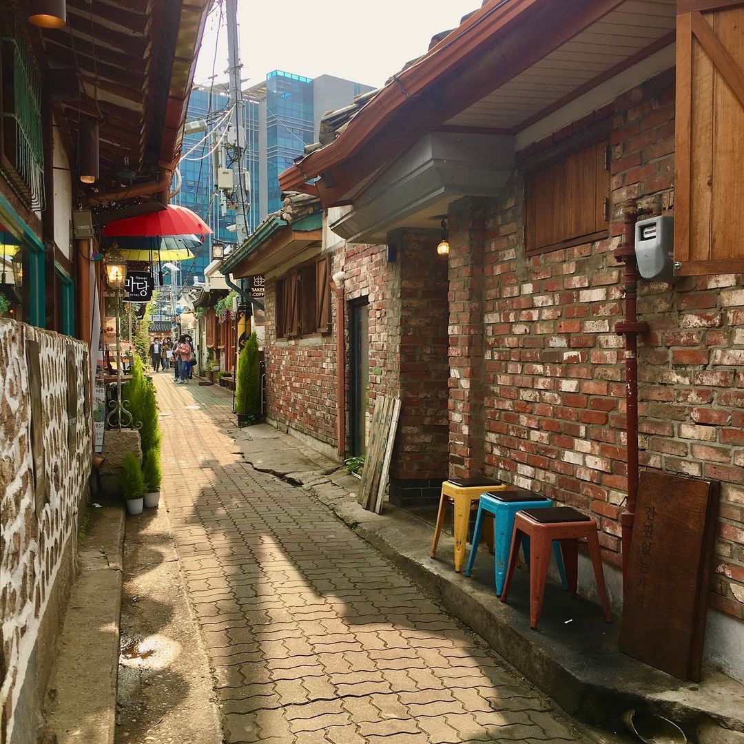 익선동 한옥거리(Ikseon-dong Hanok Street)