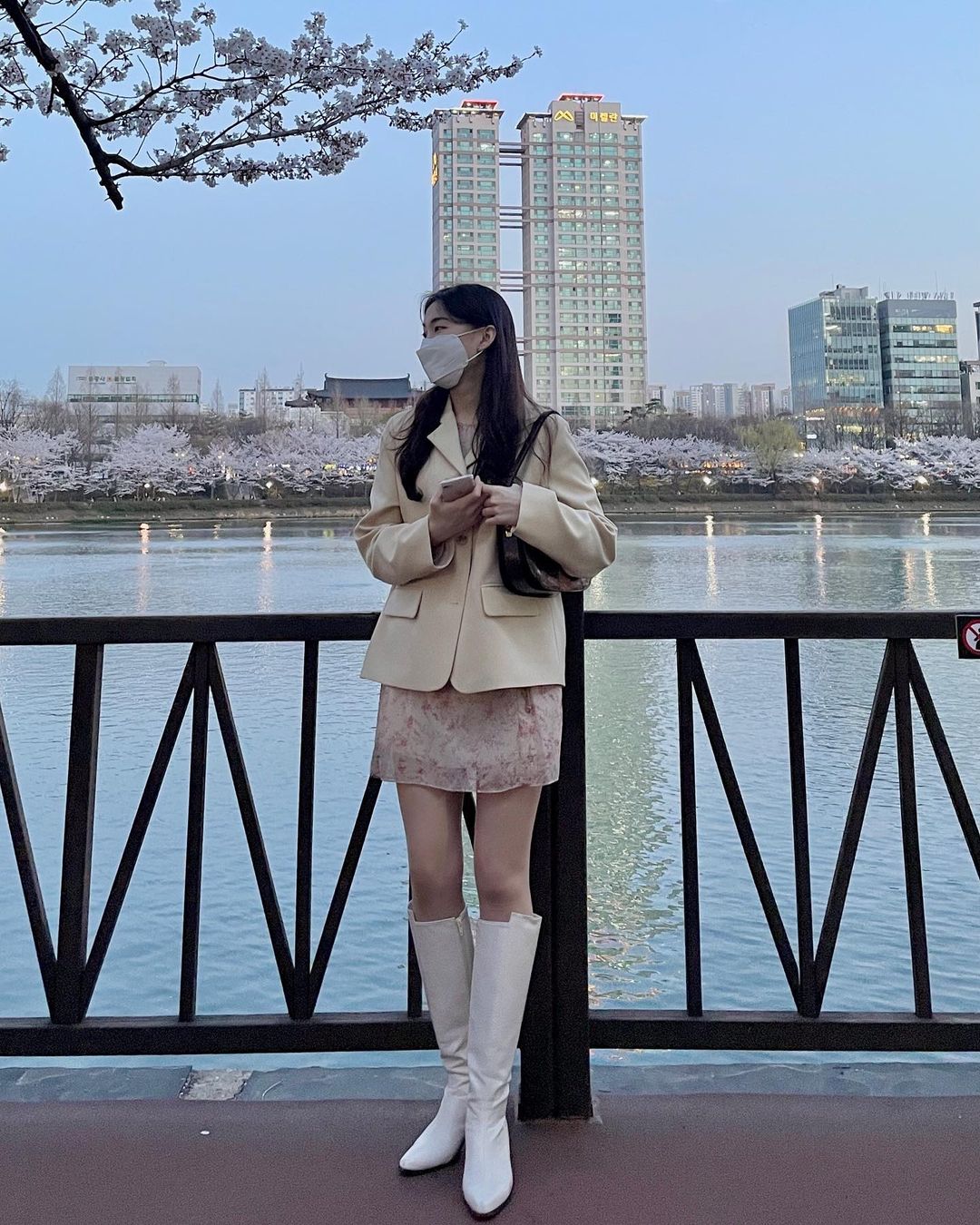 석촌호수 벚꽃 & 롯데월드타워 프라이빗 투어