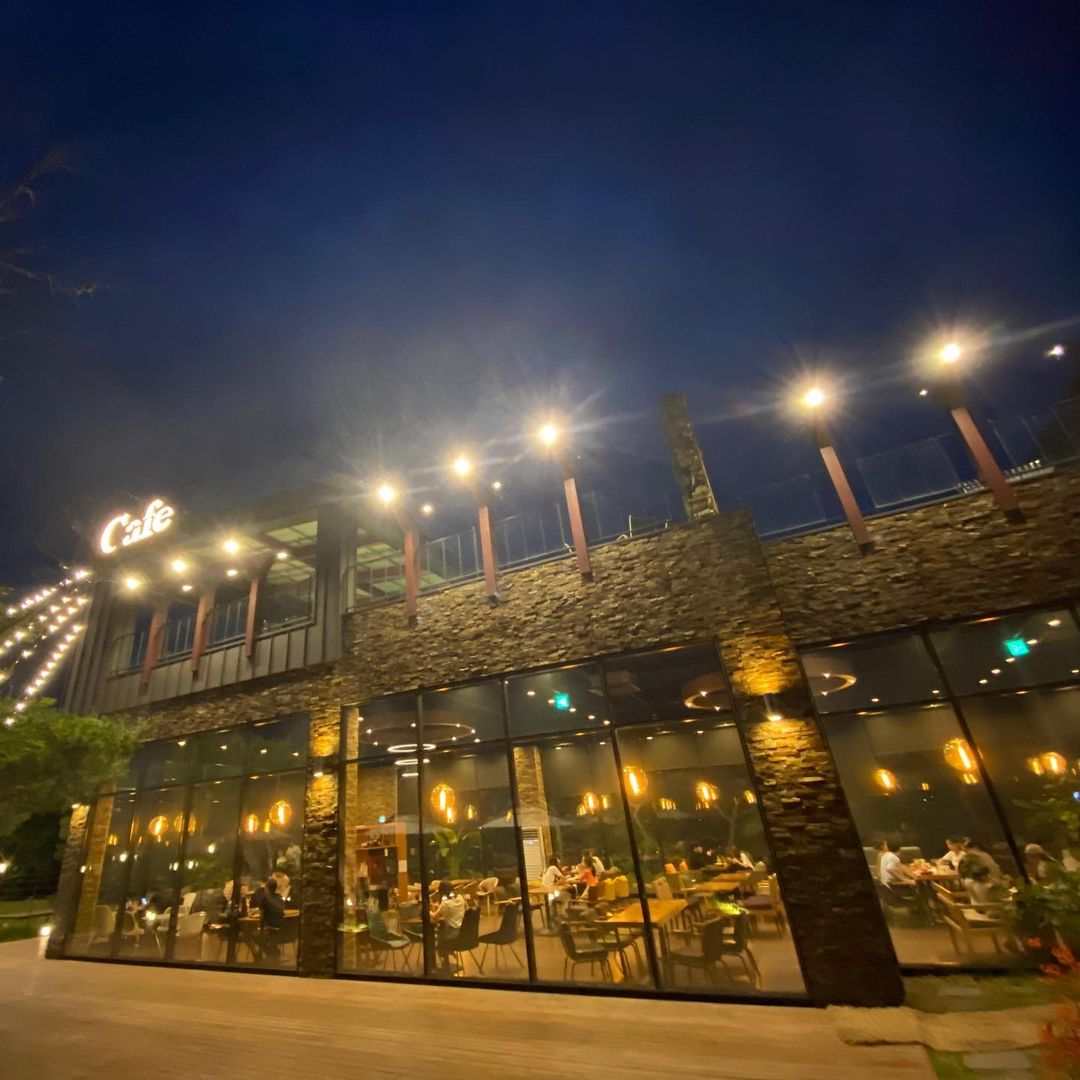 숲길따라카페 (Supgilttara Cafe)