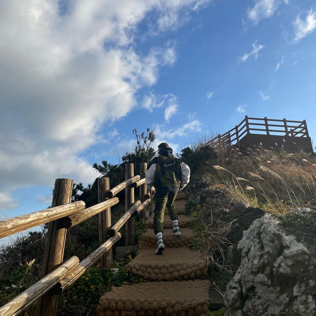 Lee Byeong-gwon's Recommended Jeju Drive: Original Coastal Charm