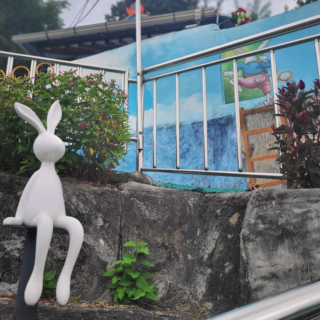 신세동 벽화 마을  (Seongjingol Mural Village)
